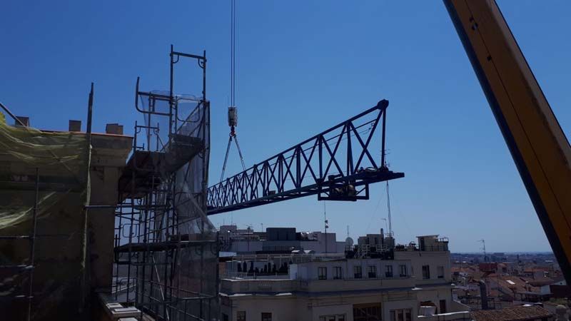 Imágenes de nuestras trabajos con las gruás Diego de León