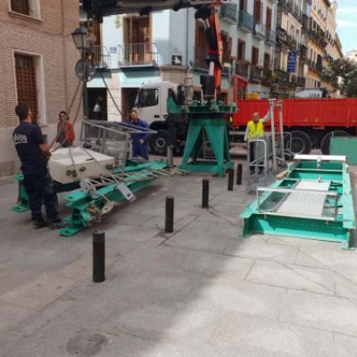 Imágenes de nuestras trabajos con las gruás Diego de León