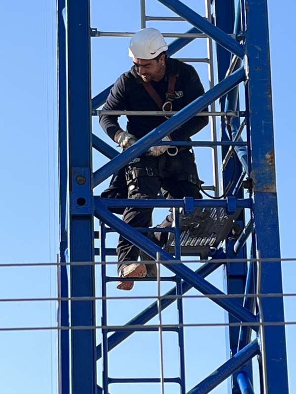 Imágenes de nuestras trabajos con las gruás Diego de León