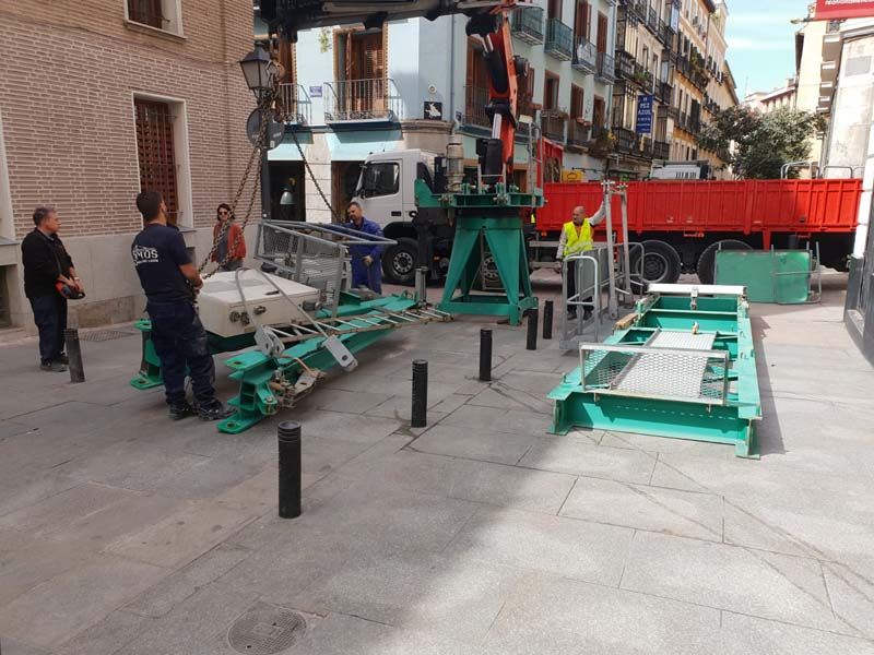 Imágenes de nuestras trabajos con las gruás Diego de León